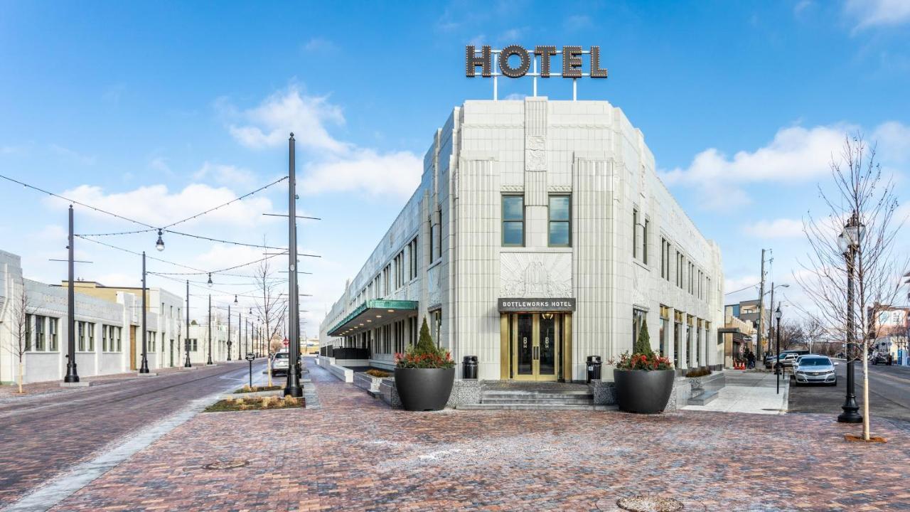 Bottleworks Hotel Indianapolis Exteriör bild